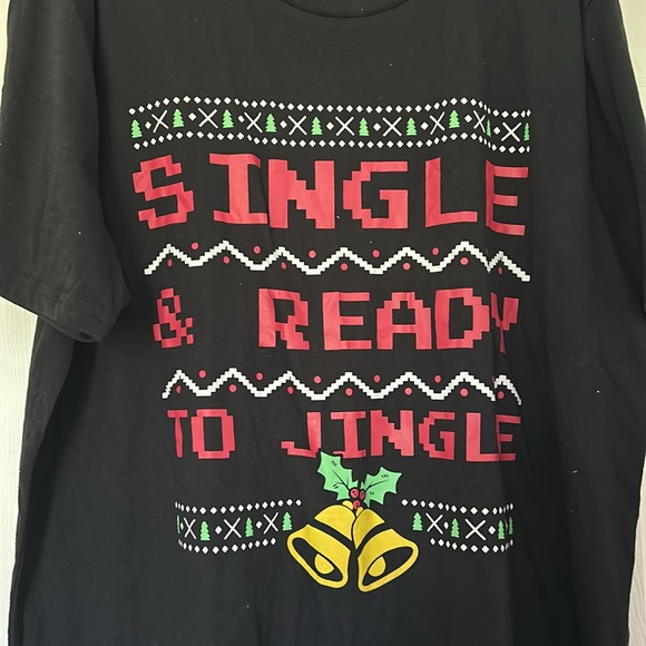 🎄XXL Single & Ready To Jingle T-Shirt🎄 - Picture 2 of 4
